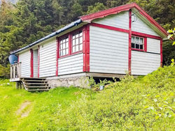 Two-Bedroom Holiday home in Engavågen 2