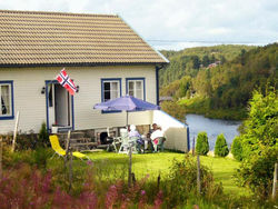 Two-Bedroom Holiday home in Lyngdal 2