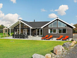 Six-Bedroom Holiday home in Bogense