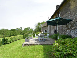 Lovely Holiday Home amidst Meadows in Sourdeval-les-Bois