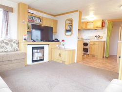 Self contained 3 bedroom Caravan next to beach