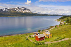Andørja en Idyllisk Perle nær Lofoten med Badstu, badestamp kan bestilles mot tillegg