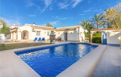 Amazing home in Dénia with Outdoor swimming pool and 3 Bedrooms
