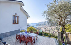Amazing home in Rapallo with WiFi and 3 Bedrooms