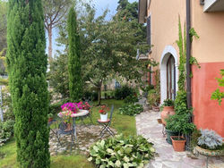 La Casetta del Poggiolo - Delightful apartment with one bedroom and a private garden immersed in the Umbrian Green 8 Km from Trasimeno Lake, 18 Km from Perugia Center, 25 Km from Assisi
