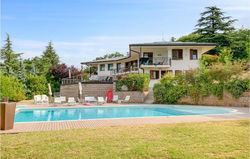 Nice home in Albisano with WiFi, Outdoor swimming pool and 6 Bedrooms