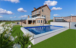 Awesome home in Ceminac with WiFi, Outdoor swimming pool and 5 Bedrooms