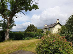 Comfortable two-bed cottage with views to coast and hills