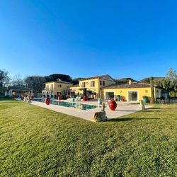 Luxueuse Villa Florentina - 550m2, 6 Chambres, Piscine - Grimaud