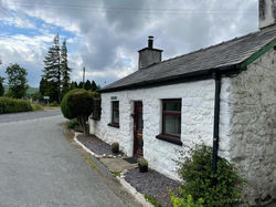 Bimble cottage. The Cosy Snowdonia Hideaway